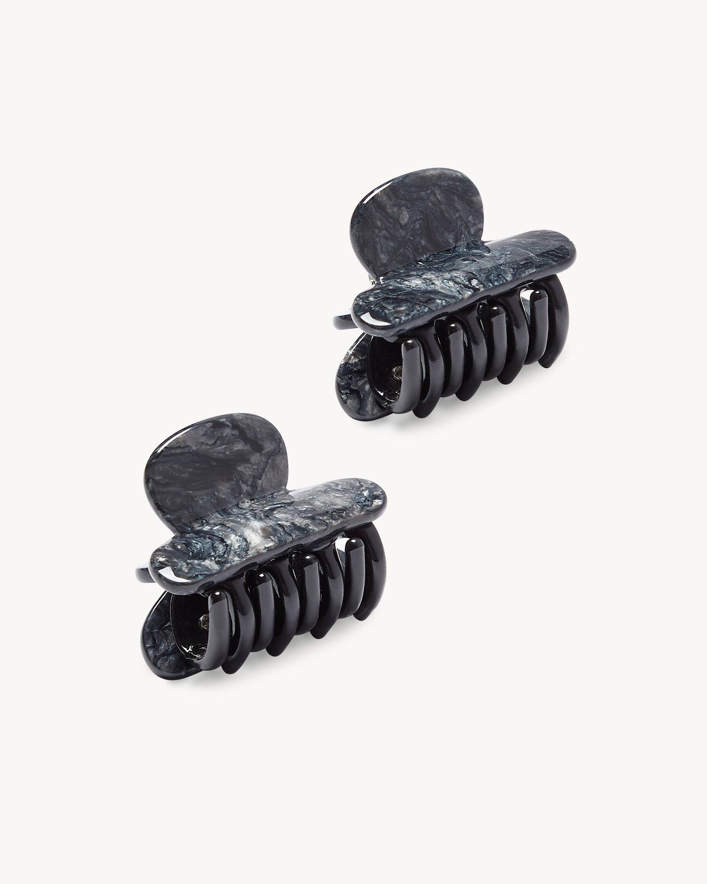 Twin Heirloom Claw in Obsidian